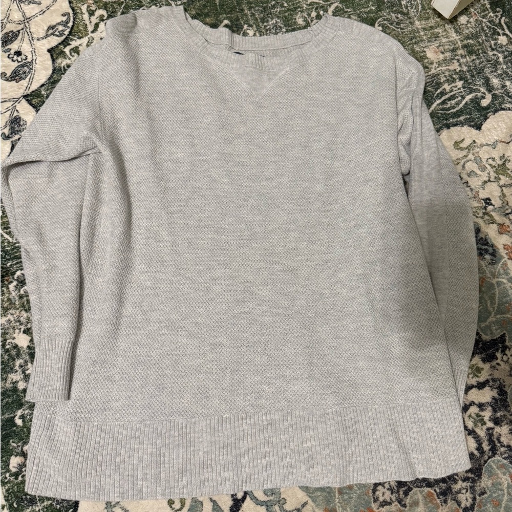 American Eagle Outfitters Light Gray Crew Neck Sweater